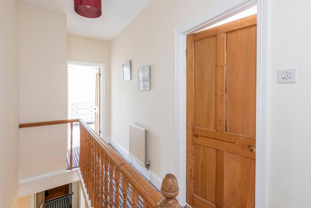 Spacious House - 2 Double Rooms - Street Parking - Garden Bath Exterior foto